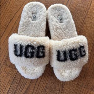 UGG Fluffy Cream Slides
